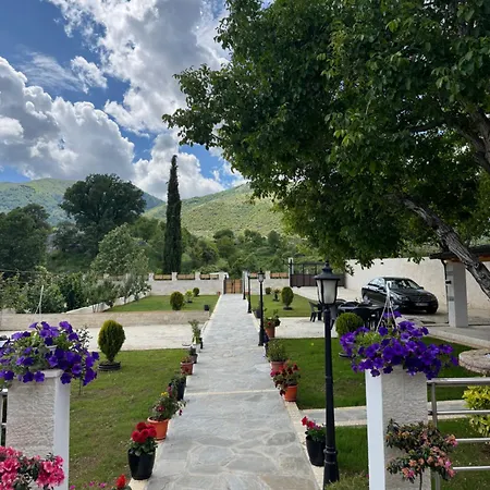 招待所 Kadena Tepelene