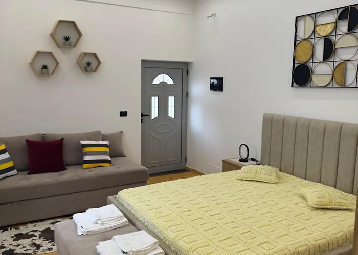 Kadena Pensjonat Tepelene